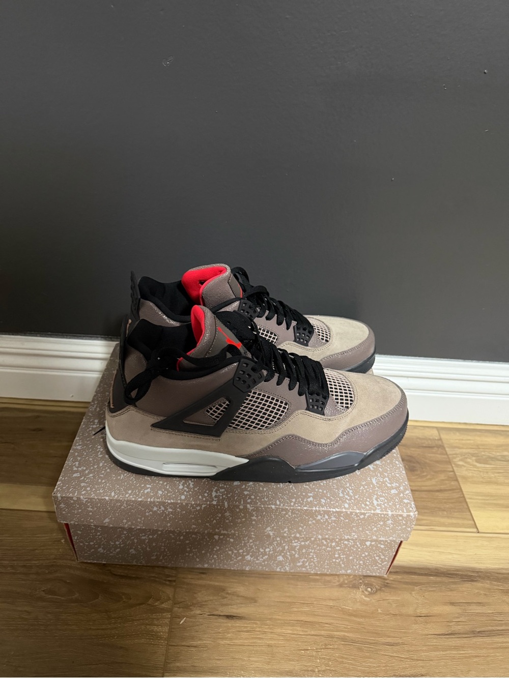 Men’s Jordan 4 Retro “Taupe Haze”